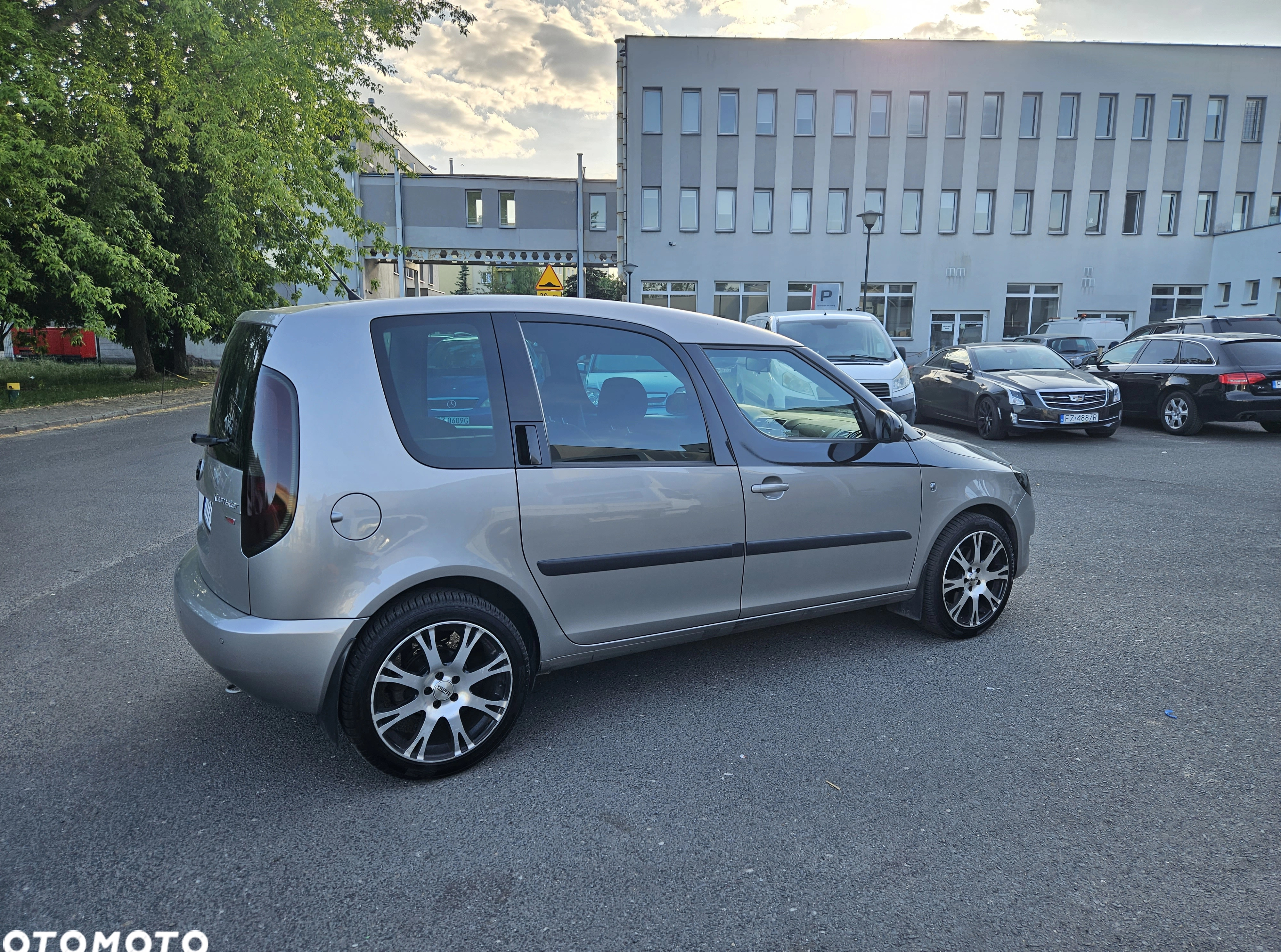 Skoda Roomster cena 19999 przebieg: 215000, rok produkcji 2011 z Góra małe 352